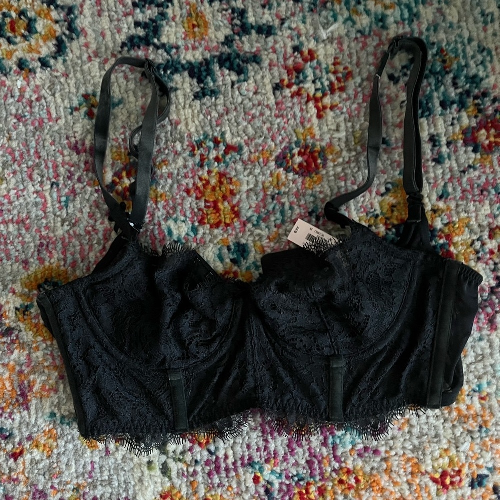 Victoria Secrets Black Lace Bralette